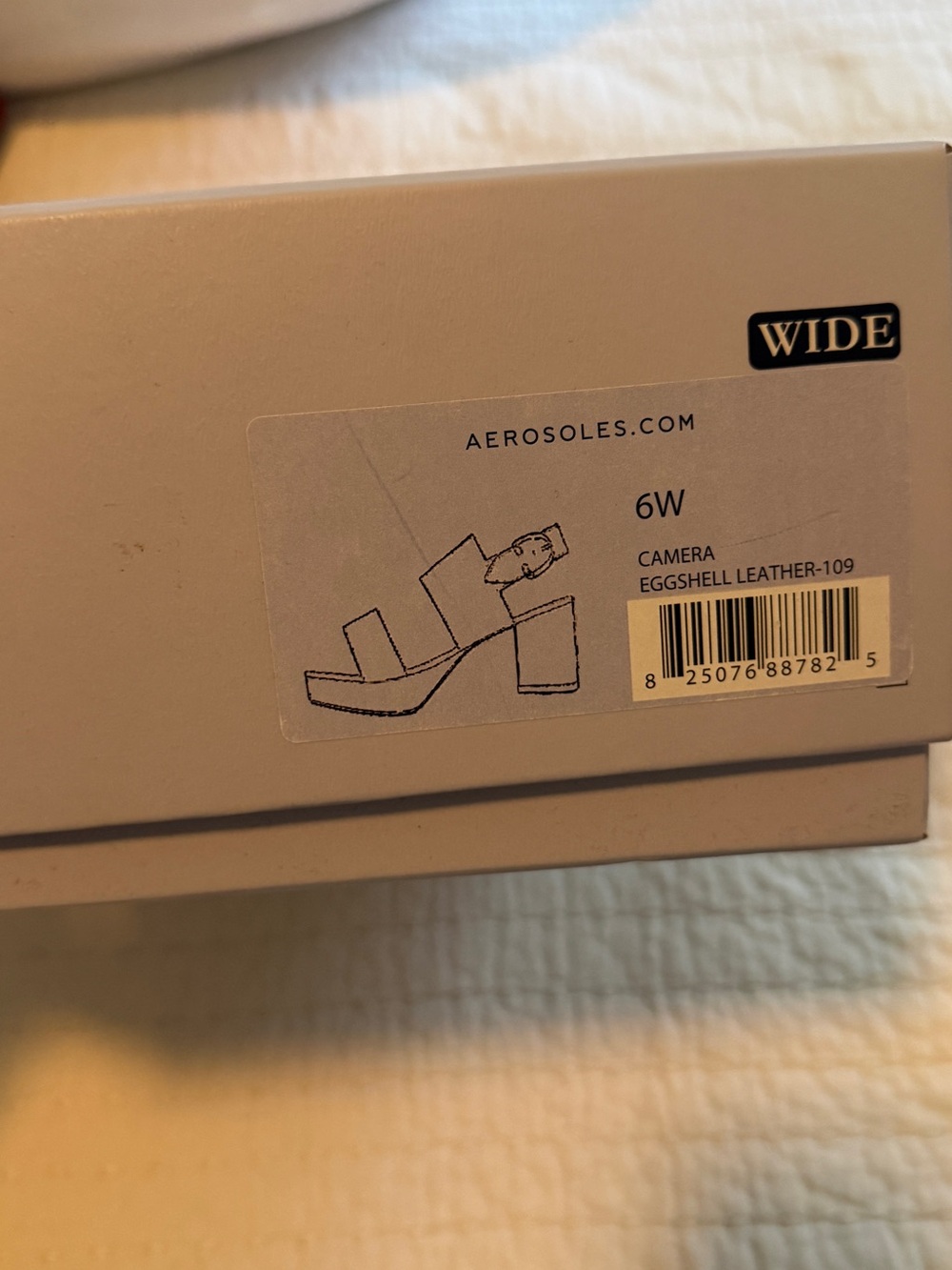 Aerosoles Camera Sandal in Eggshell Leather - Wide (6W) NIB
